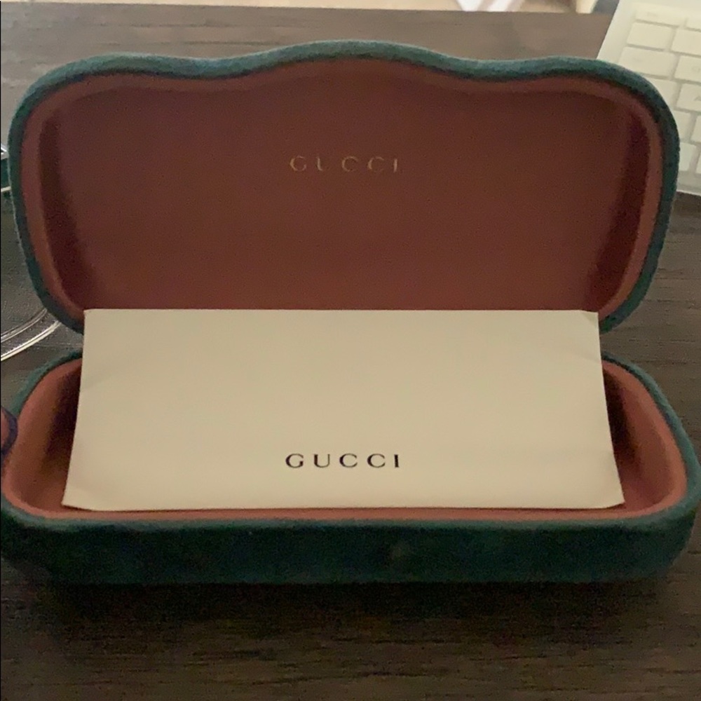 Gucci Sunglasses - Picture 6 of 10